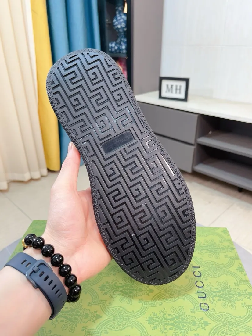 Men's shoes 💰458🌹🌹[GUCCI] Gucci's new lace-up casual men's shoes are on the market first, and the materials and workmanship are superior to all versions on the market. The highest quality shipped first-layer cowhide with imported original perforated materials➕Genuine leather lining, privately molded soft outsole, high foot comfort, imported special materials highlight the brand's unique charm, high-end customization 38-44